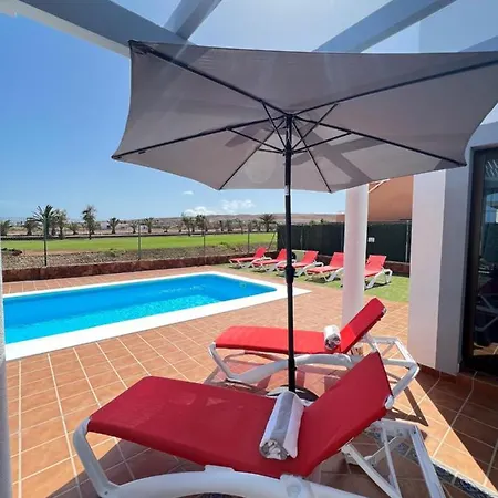 Villa Eva - New To The Market, Fully Refurbished Licensed Villa - Private Pool Caleta De Fuste Exterior photo