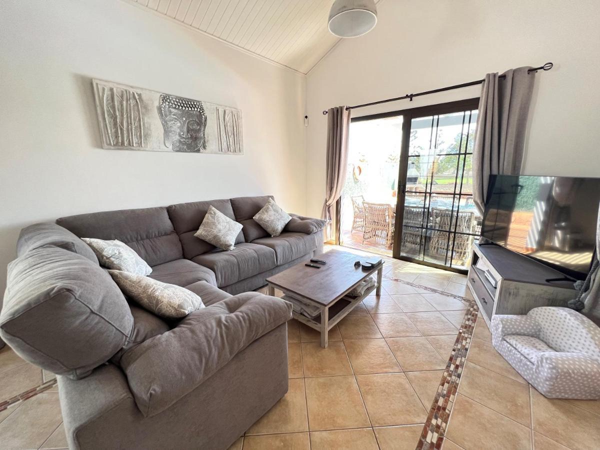 Eva - New To The Market, Fully Refurbished Licensed - Private Pool *