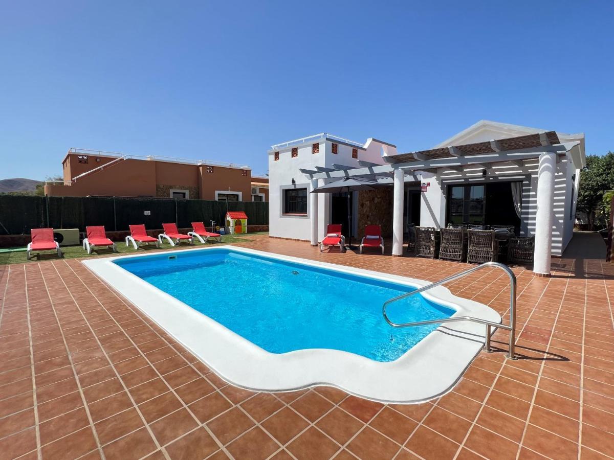 Eva - New To The Market, Fully Refurbished Licensed - Private Pool