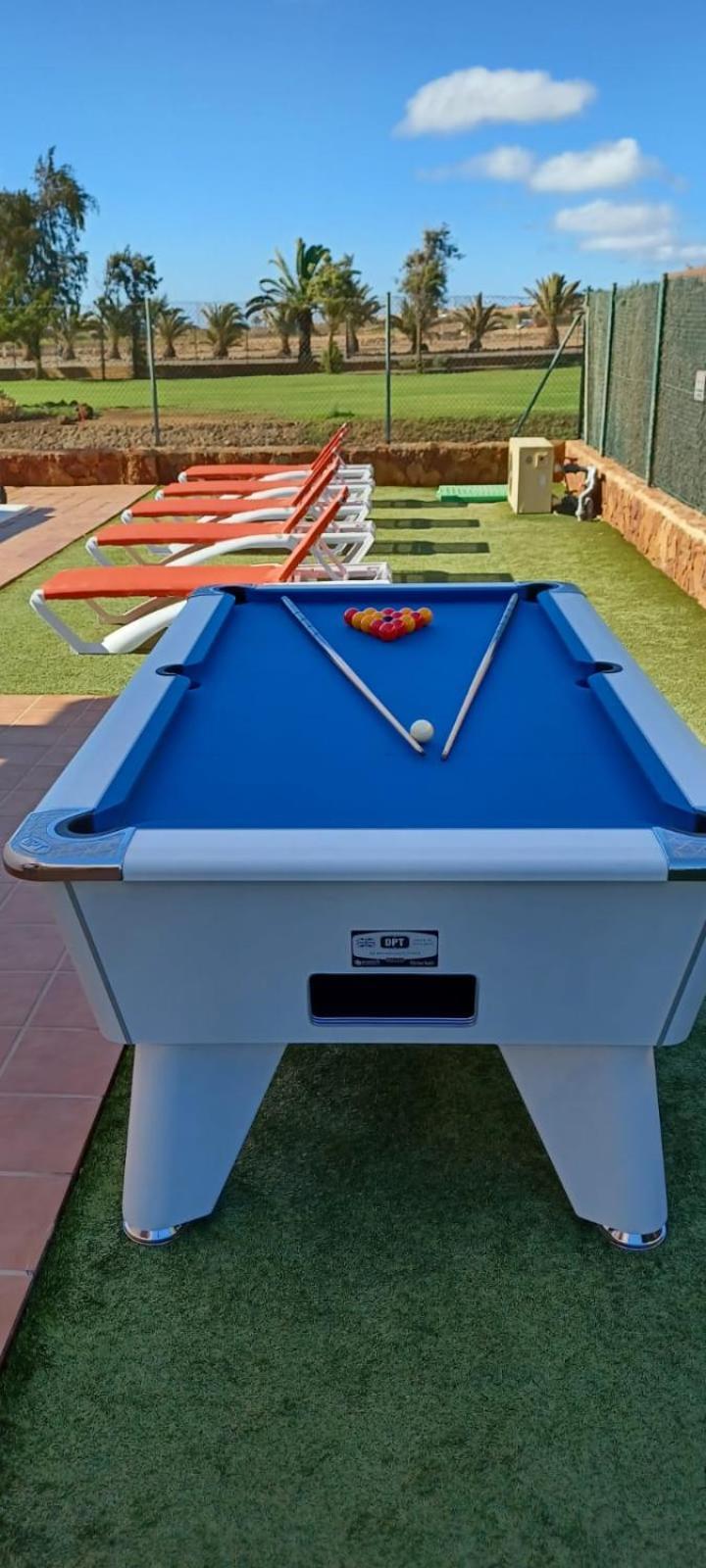 Eva - New To The Market, Fully Refurbished Licensed - Private Pool